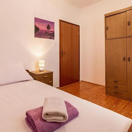 Five-bedroom Holiday In * Kastel Novi