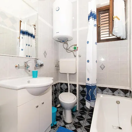 Five-bedroom Holiday In Holiday home Kastel Novi