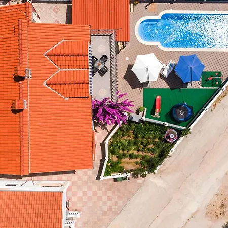 Five-bedroom Holiday In Holiday home
