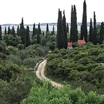 بيت للعطل Five-bedroom In *