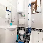 Five-bedroom In بيت للعطل Kaštel Novi
