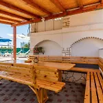 بيت للعطل Five-bedroom In